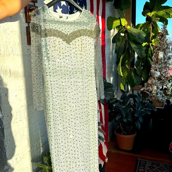 Dreamy Full Length White Dress - Picture 8 of 10